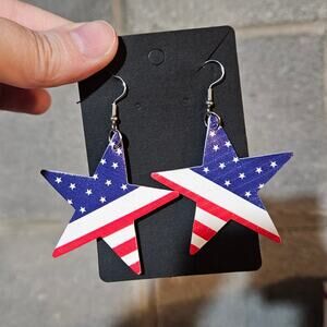 Boutique Red White Blue Faux Leather Star-Shaped American Flag Dangle Earrings